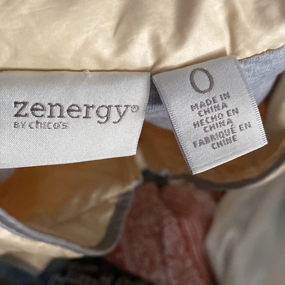 Chicos Pale Yellow Puffer Vest - Picture 3 of 4